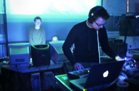 Lowfish (live) + Myop (VJ)